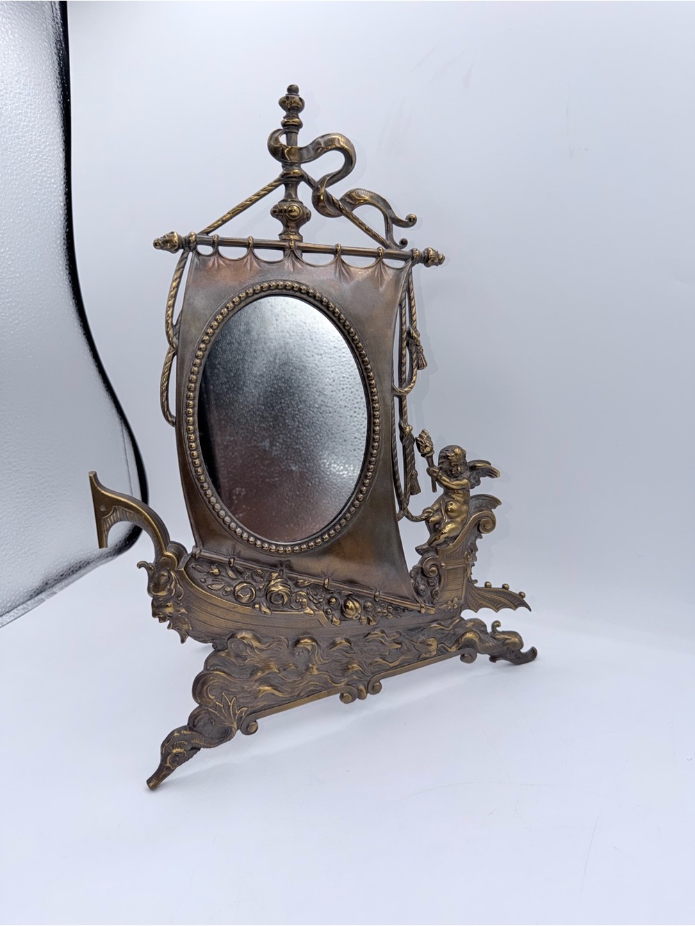 Ornate Brass Cherub Vanity Mirror - Bronze Finish - Picture 4 of 9